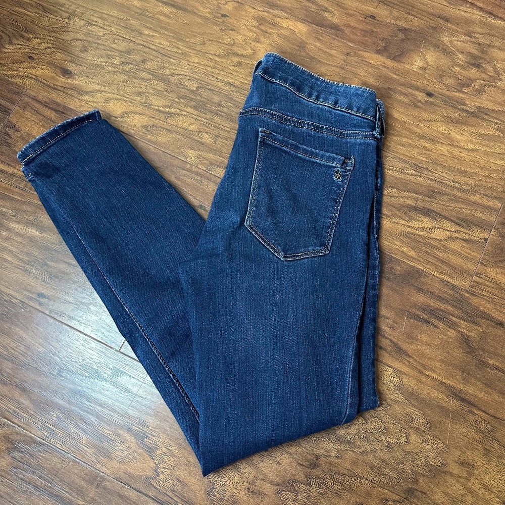 Women’s Jessica Simpson kiss me super skinny jeans size 27S